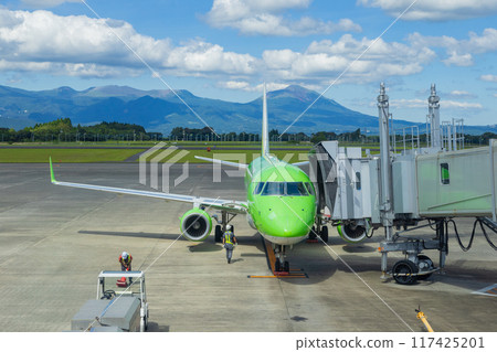 Mount Kirishima and FDA preparing for departure at Kagoshima Airport Mount Kirishima and FDA preparing for departure at Kagoshima Airport 117425201