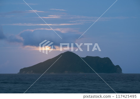 Clouds and moon dance over Turtle Island. Clouds and moon dance over Turtle Island. 117425495