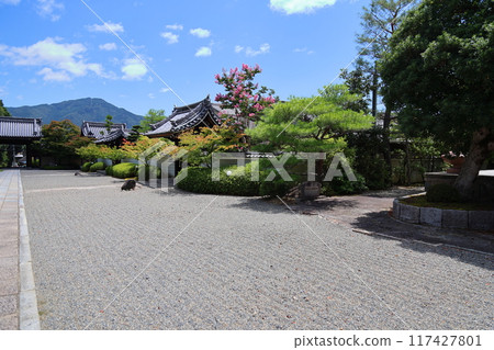 Myomanji Temple, head temple of the Kenpon Hokke Sect, Kyoto City, Sakyo Ward, Iwakura Hataeda-cho Myomanji Temple, head temple of the Kenpon Hokke Sect, Kyoto City, Sakyo Ward, Iwakura Hataeda-cho 117427801