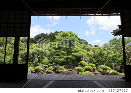 Myomanji Temple ("Snow Garden"), head temple of the Kenpon Hokke Sect, Kyoto City, Sakyo Ward, Iwakura Hataeda-cho Myomanji Temple ("Snow Garden"), head temple of the Kenpon Hokke Sect, Kyoto City, Sakyo Ward, Iwakura Hataeda-cho 117427912