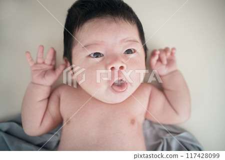 Newborn 117428099
