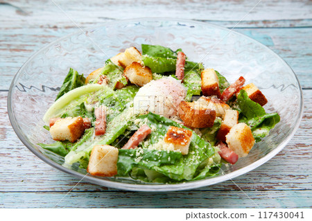 Caesar salad  117430041