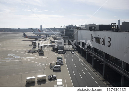 Haneda Airport Terminal 3 runway Haneda Airport Terminal 3 runway 117430285