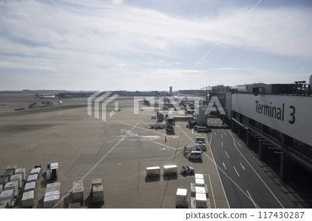 Haneda Airport Terminal 3 runway Haneda Airport Terminal 3 runway 117430287