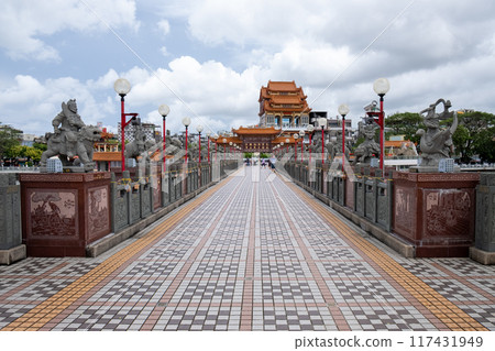 Chinese style architecture 117431949