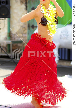 Skirt of a woman dancing Tahitian dance 117432382