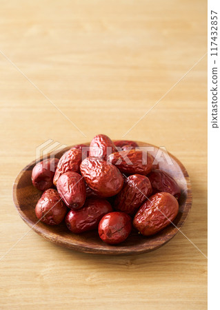 Dried dates Dried dates 117432857