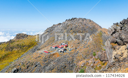 秋季攀登鳥海山:二山與禦室小屋 秋季攀登鳥海山:二山與禦室小屋 117434026