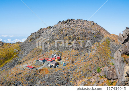 Climbing Mt. Chokai in autumn: Mount Shinzan and Omurogoya hut 117434045
