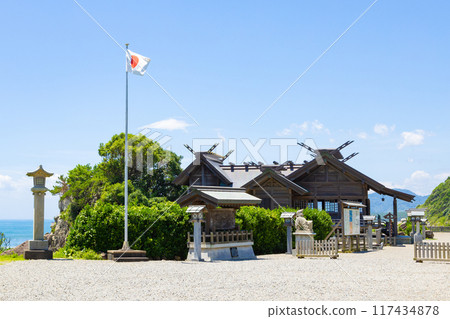 The national flag and Omi Shrine, Hyuga City, Miyazaki Prefecture 117434878