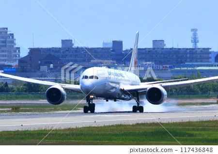 大阪國際機場 JAL 飛機著陸準備就緒 Sky Park 117436848