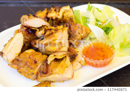 美味的泰式烤雞 117440871