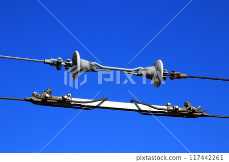 Preventing power source contact... "Dead sections" in DC electrified sections Preventing power source contact... "Dead sections" in DC electrified sections 117442261