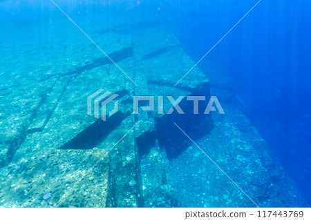 Yonaguni Underwater Ruins Yonaguni Underwater Ruins 117443769