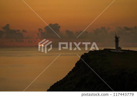 東崎燈塔日出，與那國的壯麗景色 117443779