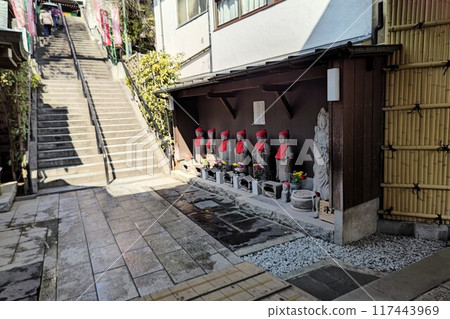 Gumyoji Temple, a temple in Minami-ku, Yokohama City, subway Keikyu "Gumyoji Station" Zuiouzan Renge-in Gumyoji Temple 117443969