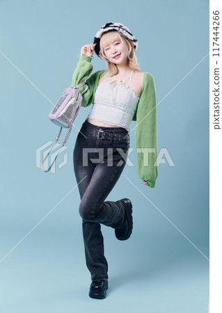 Y2K Fashion Model 117444266