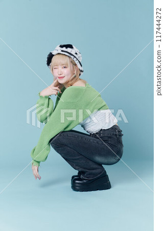 Y2K Fashion Model 117444272