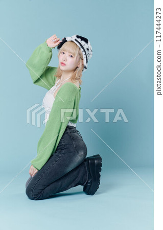 Y2K Fashion Model 117444273