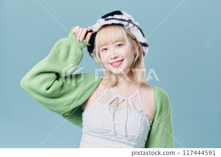 Y2K Fashion Model 117444591