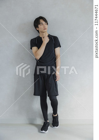 Man wearing sportswear 117444671