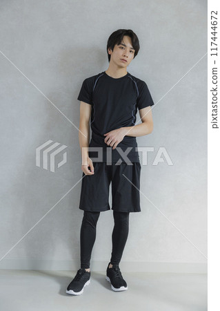 Man wearing sportswear 117444672