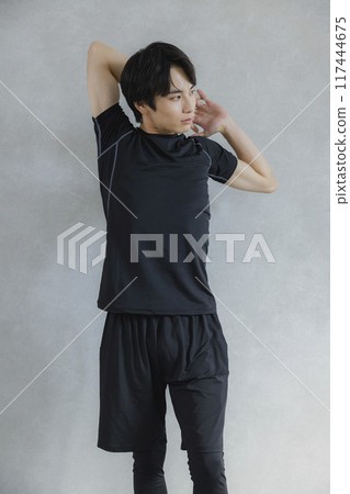 Man wearing sportswear 117444675