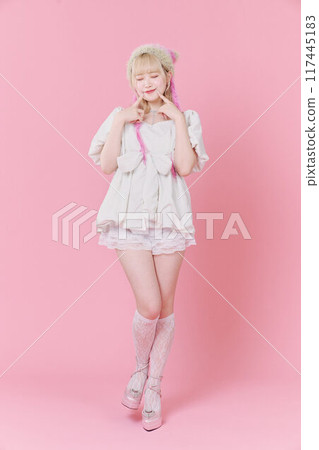 Y2K Fashion Model Y2K Fashion Model 117445183