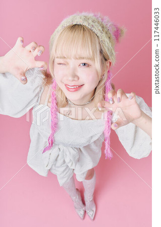 Y2K Fashion Model 117446033