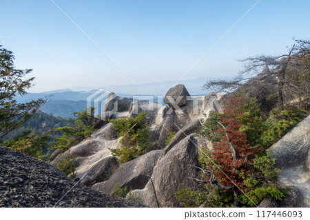 Mountain trail of the Kanekatsu Alps Mountain trail of the Kanekatsu Alps 117446093