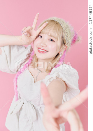 Y2K Fashion Model 117446134