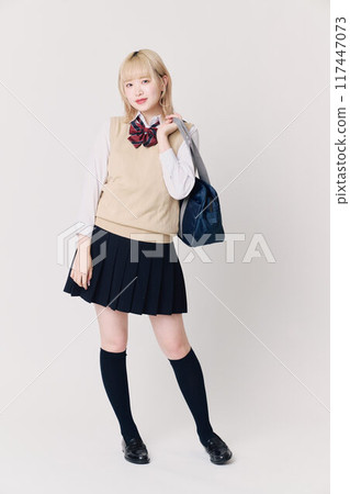 金髮女高中生 金髮女高中生 117447073