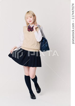 金髮女高中生 117447074