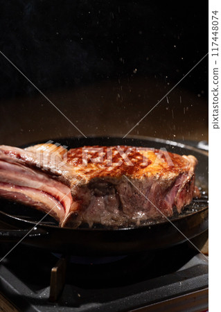 Grill pan, bone-in meat Grill pan, bone-in meat 117448074