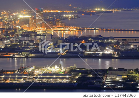[Kagawa Prefecture] Sunport Takamatsu and downtown Takamatsu as seen from Yashima (Yashimaru Observatory) at dusk 117448366