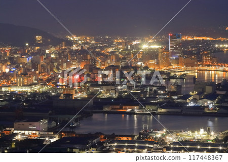 [Kagawa Prefecture] Sunport Takamatsu and downtown Takamatsu as seen from Yashima (Yashimaru Observatory) at dusk 117448367