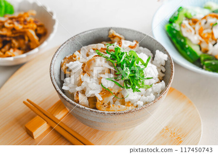 Dried clam rice 117450743