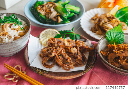 Deep fried boiled clams 117450757