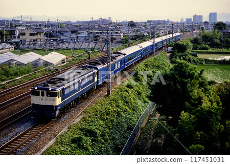 2006: EF651109 Blue Train Ginga running on the Tokaido Line 2006: EF651109 Blue Train Ginga running on the Tokaido Line 117451031