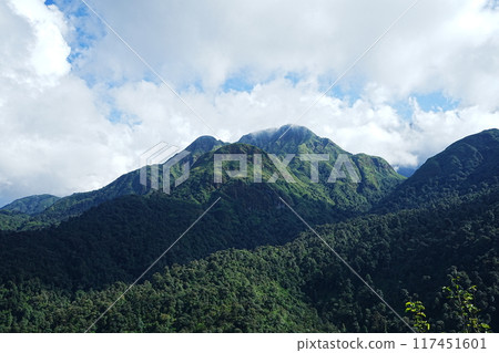 vietnam sapa mountain road 117451601