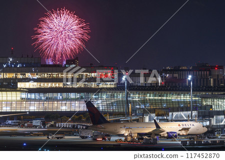 從羽田機場看到的煙火表演 117452870
