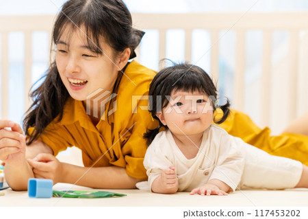 A baby's lifestyle 117453202
