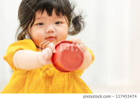 A baby's lifestyle 117453474