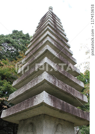 The thirteen-story stone pagoda at Saikyoji Temple The thirteen-story stone pagoda at Saikyoji Temple 117453658