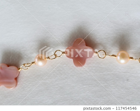 粉紅色貝殼和珍珠 117454546