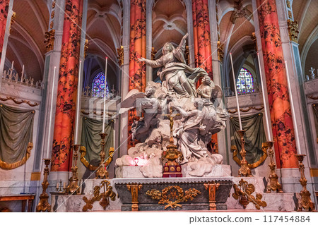 altar and choir of Chartres Cathedral , France altar and choir of Chartres Cathedral , France 117454884