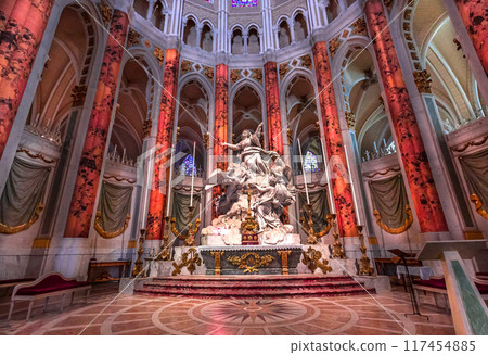 altar and choir of Chartres Cathedral , France 117454885
