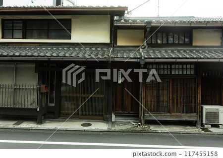 京町家，京都的老房子，京都的日式建築，京都的木造建築 117455158