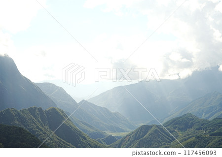 vietnam sapa mountain road 117456093
