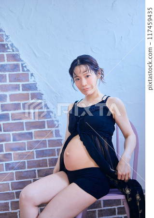 Maternity 117459435